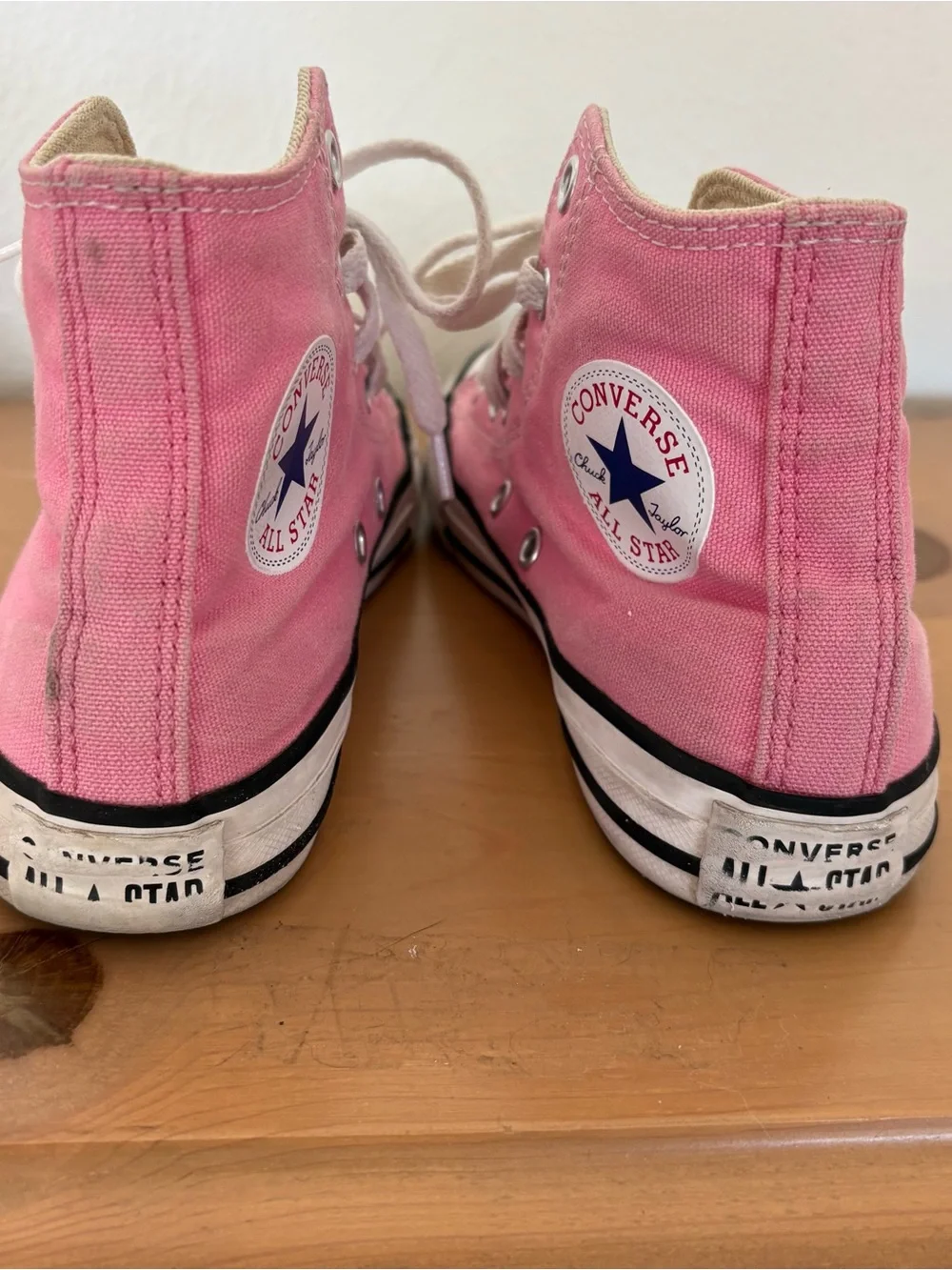 Converse Youth Pink Canvas High Top Sneaker (Pink/White) Size 1